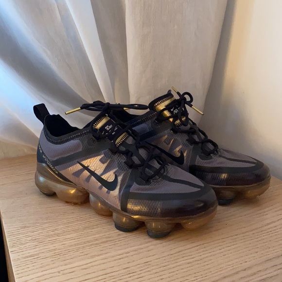 NIKE VAPORMAX SNEAKERS - Picture 2 of 16